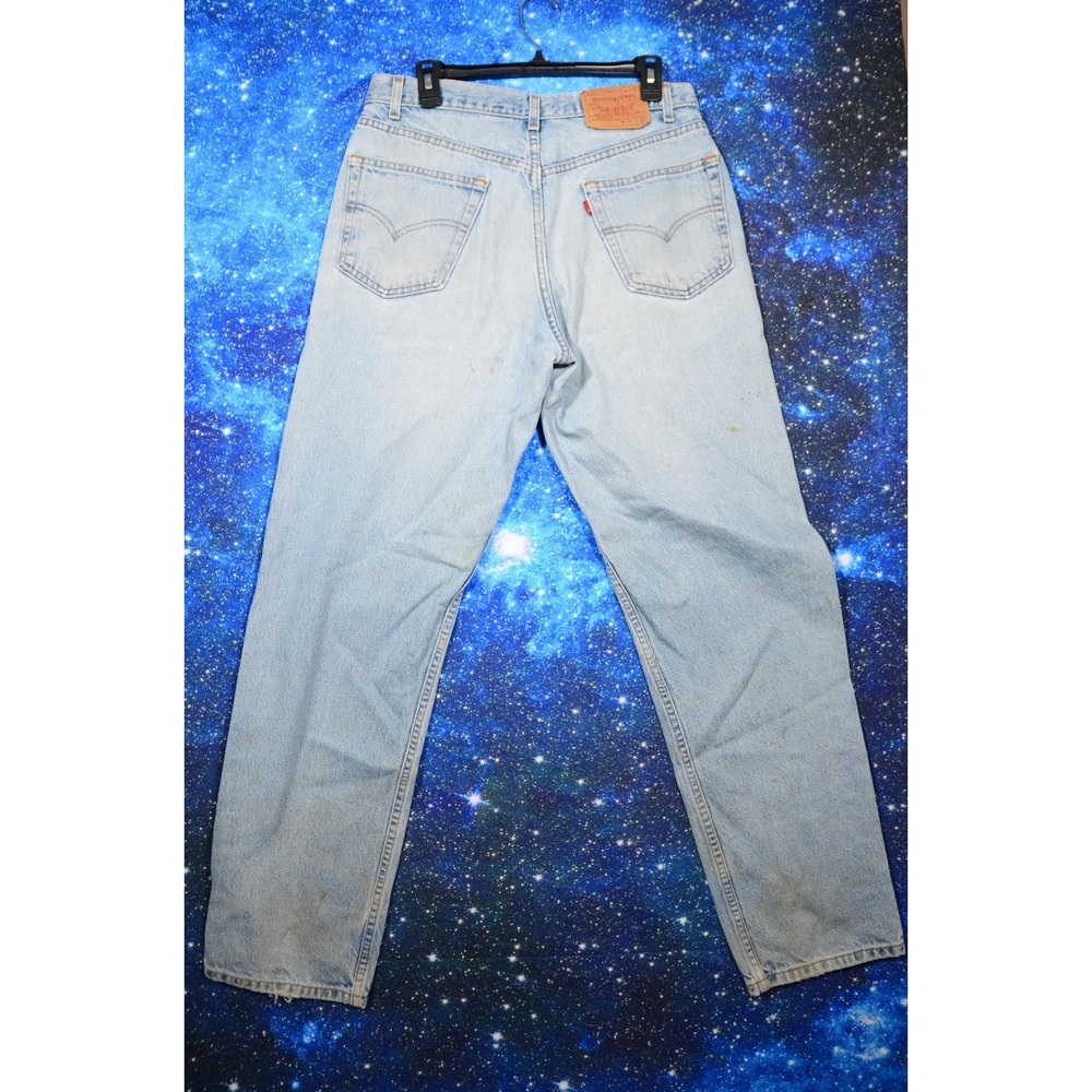 Vintage Levis Relaxed Straight Leg Jeans Mens 34x32 Light Wash Blue Denim - Picture 3 of 10